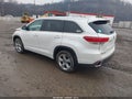 Photo 3 of 18 — 2017 Toyota Highlander