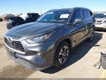 Photo 2 of 18 — 2020 Toyota Highlander