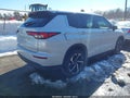 Photo 4 of 17 — 2022 Mitsubishi Outlander