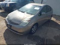 Photo 2 of 11 — 2005 Toyota Prius
