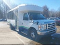 Photo 1 of 16 — 2015 Ford E-450