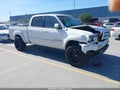 2006 Toyota Tundra — photo 1 of 16 | VIN 5TBDT44196S545535
