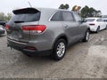 Photo 4 of 16 — 2017 Kia Sorento