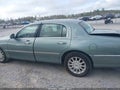 Photo 14 of 16 — 2006 Lincoln Town Car