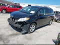 2012 Toyota Sienna — photo 2 of 17 | VIN 5TDKK3DCXCS229022