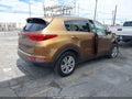 Photo 4 of 16 — 2017 Kia Sportage