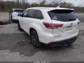 2016 Toyota Highlander — photo 3 of 17 | VIN 5TDKKRFH3GS139096