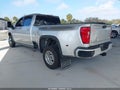 Photo 3 of 18 — 2023 Chevrolet Silverado