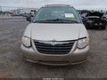 Photo 13 of 17 — 2005 Chrysler Town & Country