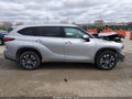 Photo 14 of 17 — 2021 Toyota Highlander
