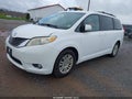 2011 Toyota Sienna — photo 2 of 16 | VIN 5TDYK3DC1BS057665