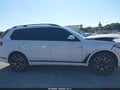 Photo 13 of 16 — 2022 BMW X7