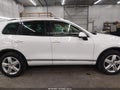 2013 Volkswagen Touareg — photo 14 of 17 | VIN WVGEP9BPXDD007337