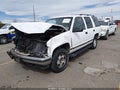 1999 Chevrolet Tahoe — photo 2 of 11 | VIN 1GNEK13R8XJ565513