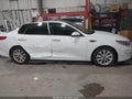 Photo 13 of 16 — 2016 Kia Optima