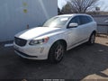 Photo 2 of 16 — 2015 Volvo XC60