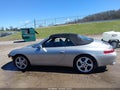 Photo 13 of 16 — 2001 Porsche 911