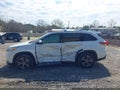 2016 Toyota Highlander — photo 14 of 16 | VIN 5TDKKRFH2GS160263