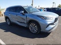 2024 Toyota Highlander — photo 1 of 17 | VIN 5TDKDRAH2RS532530