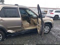 Photo 5 of 19 — 2005 Honda CR-V
