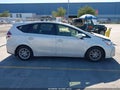 Photo 14 of 17 — 2015 Toyota Prius V