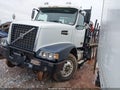 2003 Volvo VHD — photo 2 of 16 | VIN 4V5KC9GF33N339891