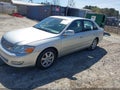 Photo 2 of 11 — 2000 Toyota Avalon