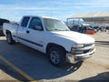 2000 Chevrolet Silverado 1500 — photo 1 of 10 | VIN 2GCEC19V4Y1390277