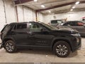 Photo 13 of 16 — 2025 Chevrolet Equinox