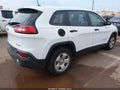 Photo 4 of 17 — 2017 Jeep Cherokee