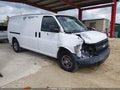 Photo 1 of 16 — 2006 Chevrolet Express 2500