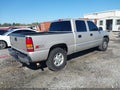 2005 GMC Sierra 1500 — photo 4 of 16 | VIN 2GTEK13T051198991