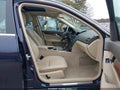 2011 Mercedes-Benz C-Class — photo 5 of 17 | VIN WDDGF8BB1BF526105