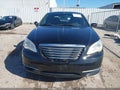 Photo 13 of 17 — 2014 Chrysler 200