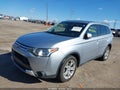 Photo 6 of 12 — 2015 Mitsubishi Outlander