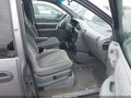 1998 Dodge Grand Caravan — photo 5 of 11 | VIN 2B4GP4438WR501588