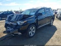 Photo 2 of 16 — 2013 Toyota Highlander