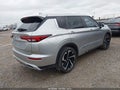 Photo 4 of 22 — 2023 Mitsubishi Outlander