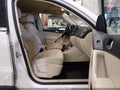 2017 Volkswagen Tiguan — photo 5 of 16 | VIN WVGBV7AX0HK000607
