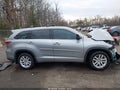 Photo 14 of 17 — 2016 Toyota Highlander