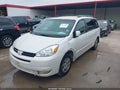2004 Toyota Sienna — photo 2 of 11 | VIN 5TDZA22C54S062276