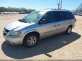 2002 Dodge Grand Caravan — photo 2 of 11 | VIN 2B8GP54L32R577282