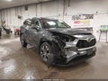 Photo 1 of 17 — 2022 Toyota Highlander