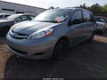 Photo 2 of 17 — 2006 Toyota Sienna