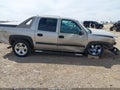 Photo 6 of 16 — 2004 Chevrolet Avalanche
