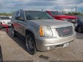 2007 GMC Yukon — photo 1 of 10 | VIN 1GKFC13J57R300820
