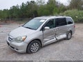 Photo 2 of 11 — 2006 Honda Odyssey
