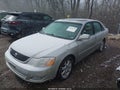 Photo 2 of 11 — 2001 Toyota Avalon