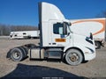Photo 13 of 15 — 2019 Volvo VNR