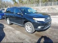 Photo 1 of 17 — 2011 Toyota Highlander
